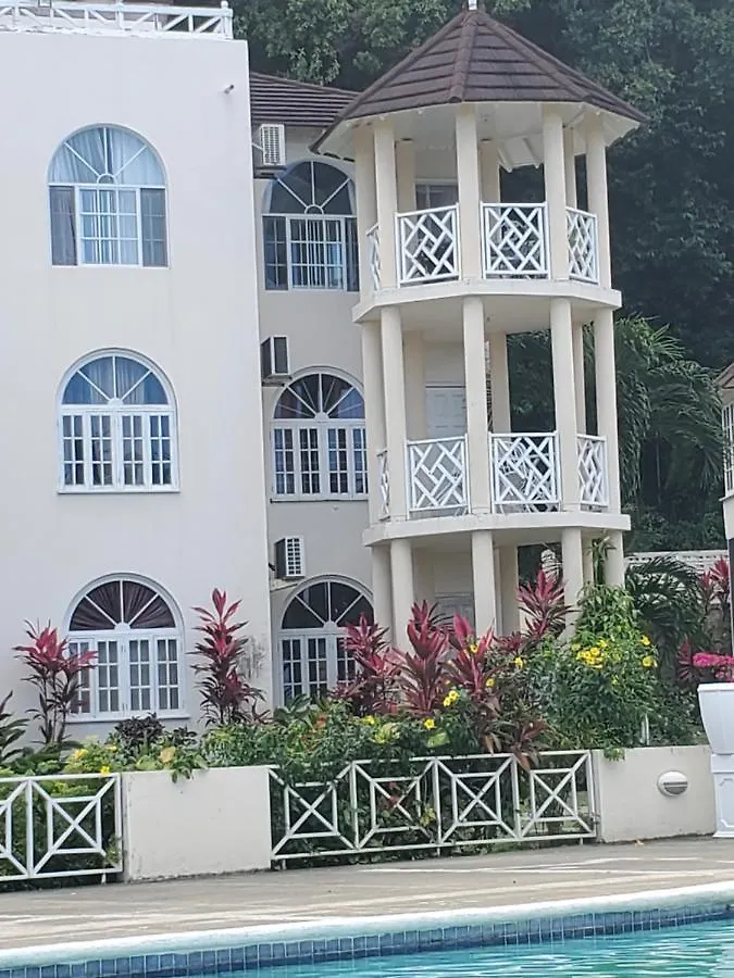 Blue Topaz Ocho Rios Holiday home